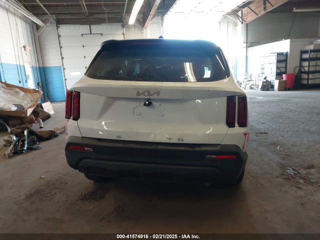 KIA SORENTO LX 2022 5XYRG4LC1NG106295 Image 16