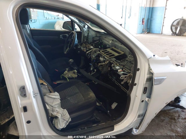 KIA SORENTO LX 2022 5XYRG4LC1NG106295 Image 5