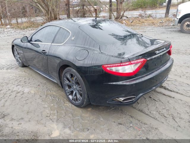 2011 MASERATI GRANTURISMO ZAM45KLA4B0055097 Photo 2