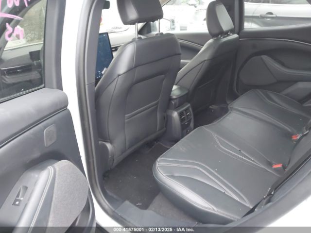 3FMTK3SU9PMB06040 Ford Mustang Mach-e Premium