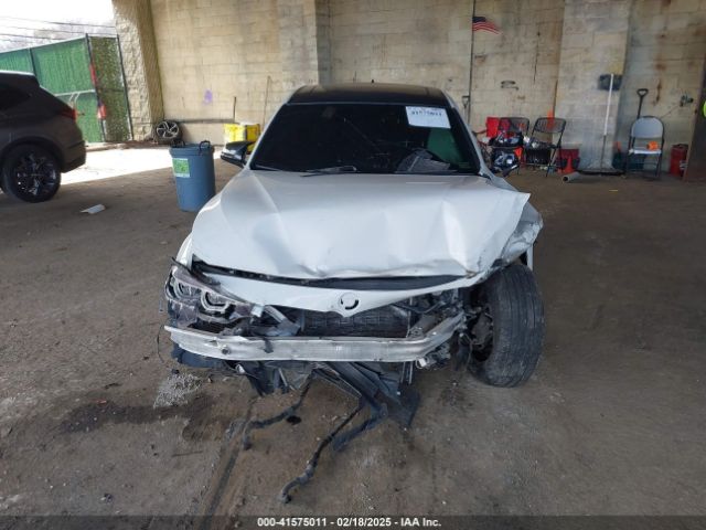 WBA8B7C52JA585976 BMW 340i Xdrive