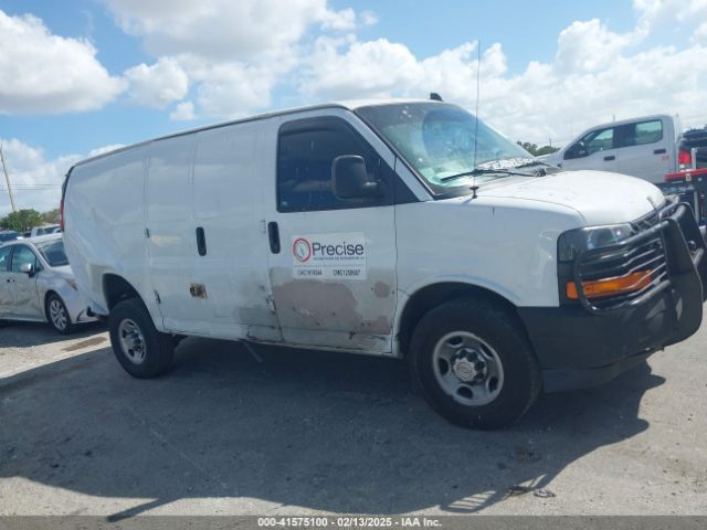 1GCWGAFP0J1177319 Chevrolet Express 2500 Work Van