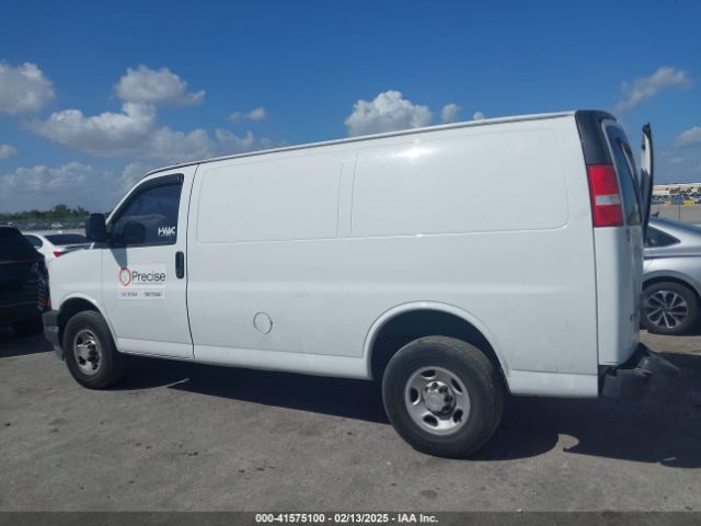 1GCWGAFP0J1177319 Chevrolet Express 2500 Work Van