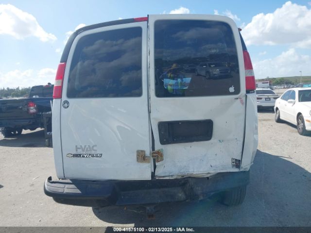1GCWGAFP0J1177319 Chevrolet Express 2500 Work Van