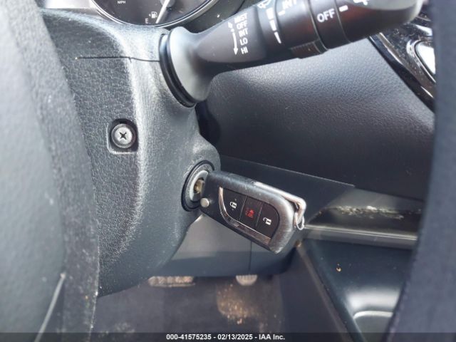 NMTKHMBX9MR128998 Toyota C-HR LE