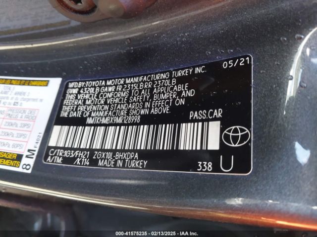 NMTKHMBX9MR128998 Toyota C-HR LE