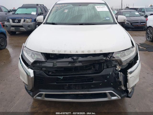 JA4AD3A32KZ007270 Mitsubishi Outlander Se