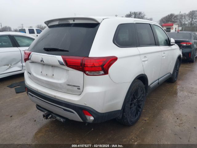 JA4AD3A32KZ007270 Mitsubishi Outlander Se