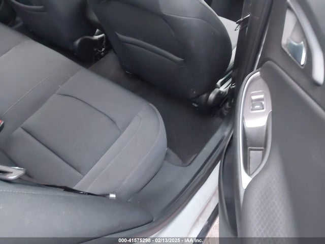 1G1ZC5ST4LF154210 Chevrolet Malibu Fwd 1fl