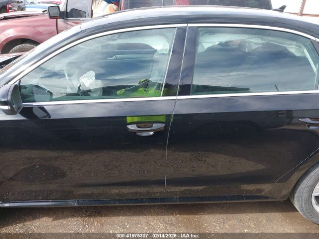 1VWAT7A31FC111352 Volkswagen Passat 1.8t Limited Edition