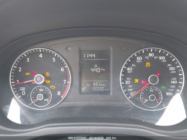 1VWAT7A31FC111352 Volkswagen Passat 1.8t Limited Edition