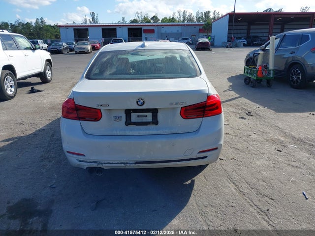 BMW 330i Xdrive 2017 WBA8D9C31HA011495 Image 16