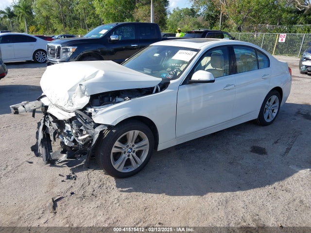 BMW 330i Xdrive 2017 WBA8D9C31HA011495 Image 2