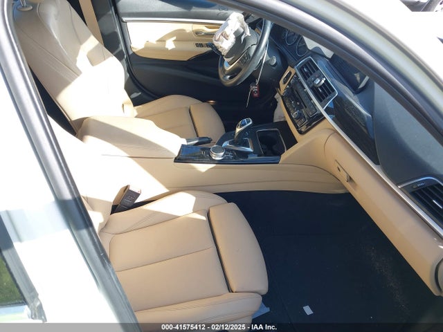 BMW 330i Xdrive 2017 WBA8D9C31HA011495 Image 5