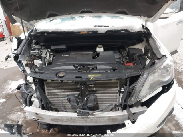 5N1DR2MMXJC604943 Nissan Pathfinder Sv