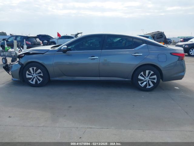 1N4BL4BV5NN370716 Nissan Altima S Fwd