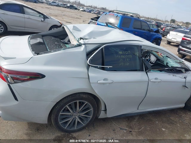4T1G11AK8NU057270 Toyota CAMRY SE