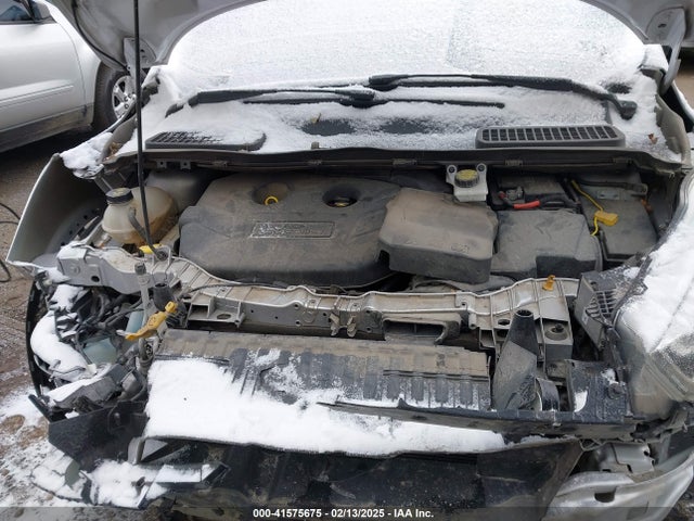 1FMCU9J94HUA31769 Ford Escape Titanium