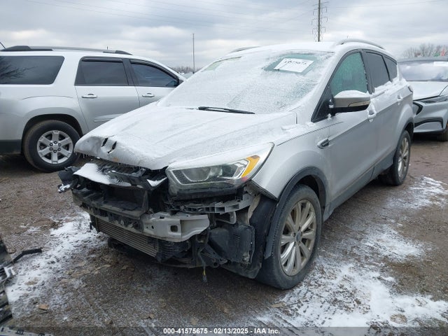 1FMCU9J94HUA31769 Ford Escape Titanium