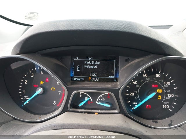1FMCU9J94HUA31769 Ford Escape Titanium