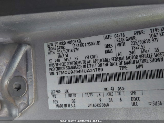 1FMCU9J94HUA31769 Ford Escape Titanium