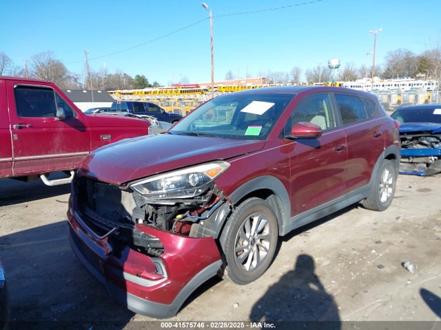 KM8J23A48HU254928 Hyundai TUCSON SE