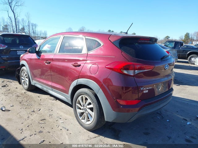 KM8J23A48HU254928 Hyundai TUCSON SE