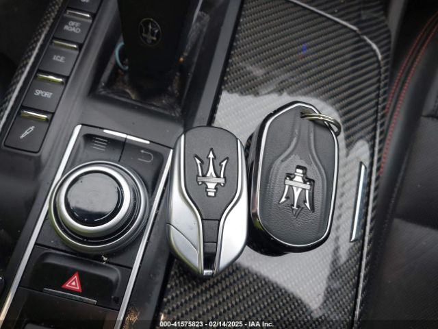 ZN661YUS0KX335883 Maserati Levante S Gransport