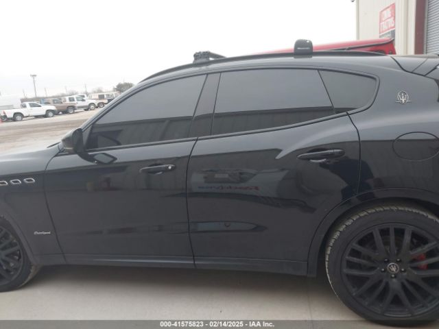 ZN661YUS0KX335883 Maserati Levante S Gransport