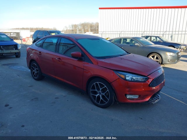 Ford FOCUS SE 2018 1FADP3FE8JL310324 Image 1