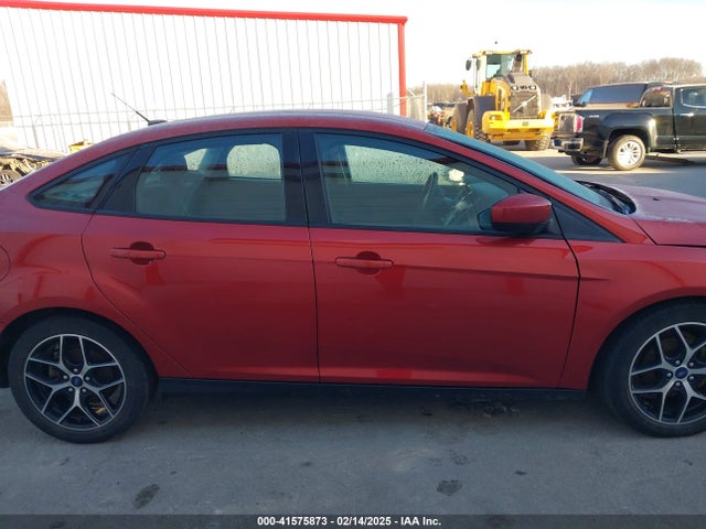 Ford FOCUS SE 2018 1FADP3FE8JL310324 Image 13