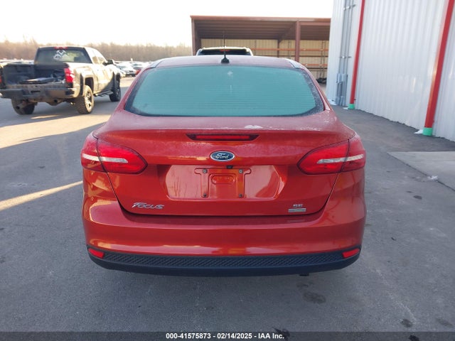 Ford FOCUS SE 2018 1FADP3FE8JL310324 Image 16
