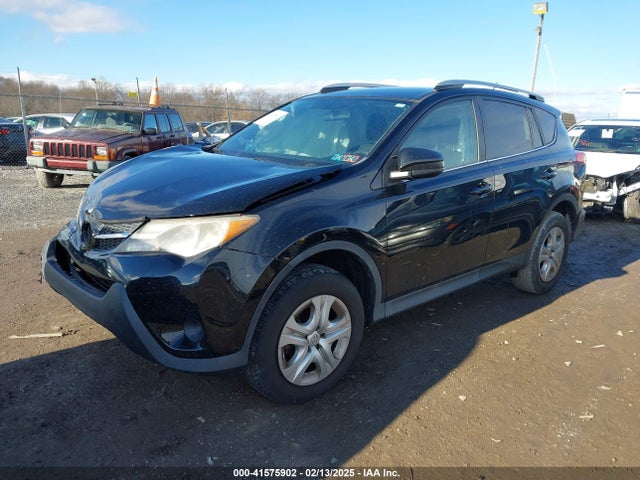 Toyota RAV4 LE 2015 2T3BFREV1FW395519 Image 2