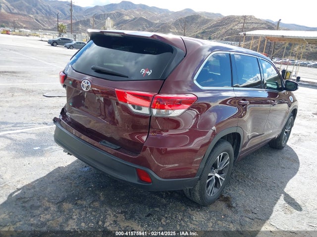 Toyota Highlander Le 2018 5TDZARFH8JS039813 Image 4
