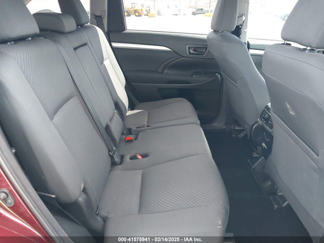 Toyota Highlander Le 2018 5TDZARFH8JS039813 Image 8
