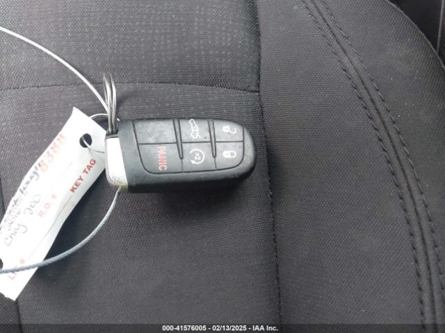 1C3CCCAB0GN136393 Chrysler 200 Limited