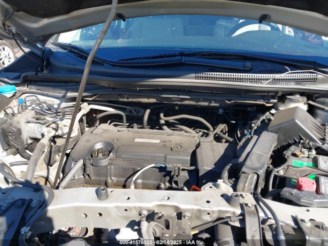 5J6RM3H43GL027586 Honda CR-V SE