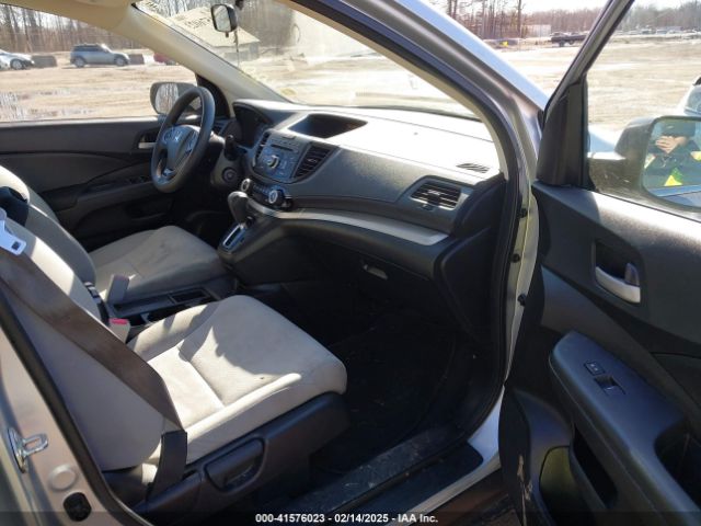 5J6RM3H43GL027586 Honda CR-V SE