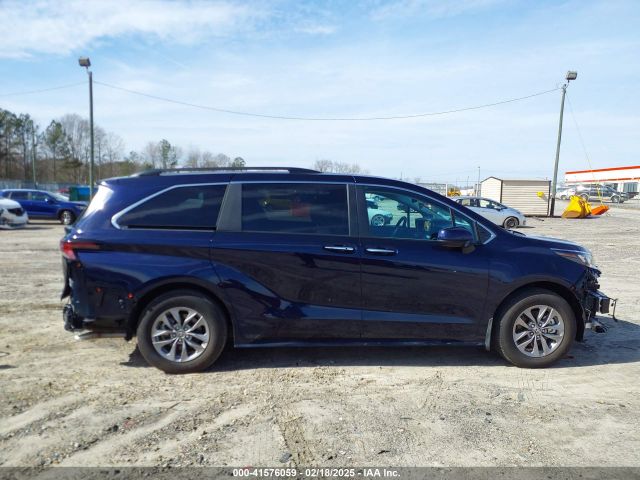 5TDJRKEC0RS220788 Toyota SIENNA XLE