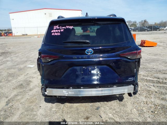 5TDJRKEC0RS220788 Toyota SIENNA XLE