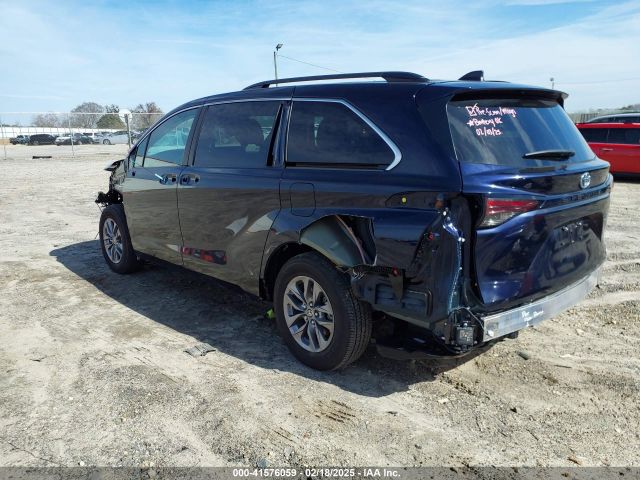 5TDJRKEC0RS220788 Toyota SIENNA XLE