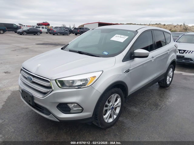 Ford ESCAPE SE 2017 1FMCU0GD8HUC00733 Image 2