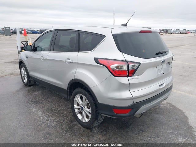 Ford ESCAPE SE 2017 1FMCU0GD8HUC00733 Image 3