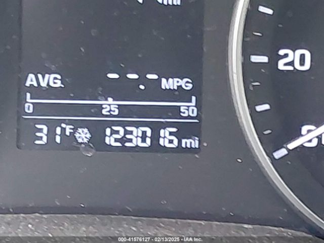 KMHD74LF1HU094670 Hyundai ELANTRA SE