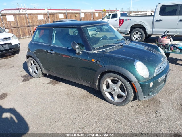 2006 MINI COOPER WMWRC33526TK70066 Photo 0