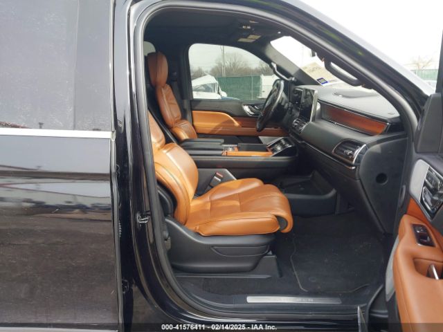 5LMJJ3LT7KEL03574 Lincoln Navigator L Reserve