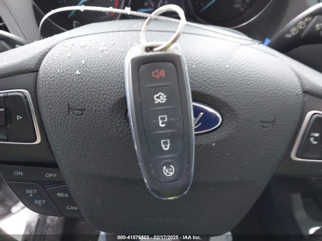 Ford ESCAPE SE 2019 1FMCU9GD3KUC06466 Image 11