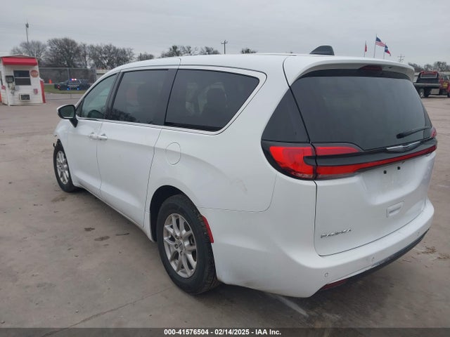 Chrysler Pacifica Touring L 2023 2C4RC1BG5PR607607 Image 3