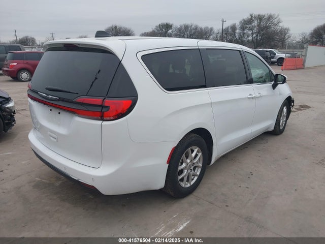 Chrysler Pacifica Touring L 2023 2C4RC1BG5PR607607 Image 4