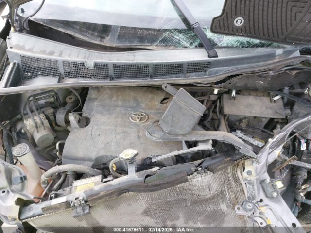 5TDXK3DC8FS652966 Toyota Sienna Se 8 Passenger